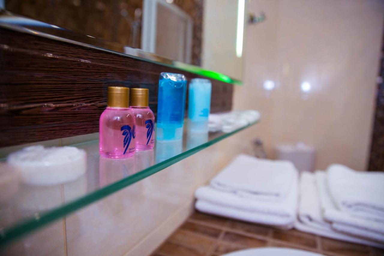 Siesta Hotel Kharkiv Eksteriør billede