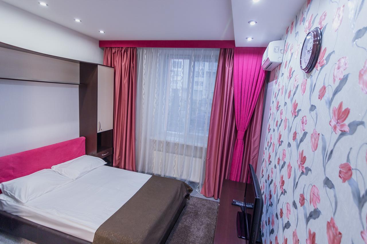 Siesta Hotel Kharkiv Eksteriør billede