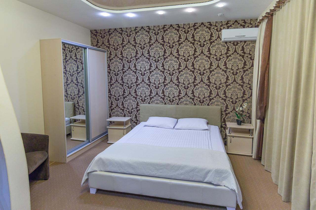 Siesta Hotel Kharkiv Eksteriør billede